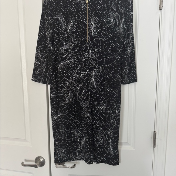 Taylor for Pea in the Pod Maternity Shift Dress - Picture 4 of 6